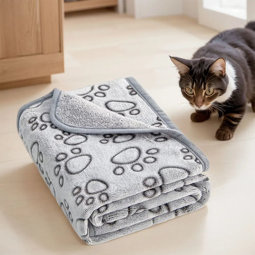 Flannel Dog Blanket Paw Print for Dog Cat Pet Sleep Mat Washable Pet Throw for Sofa Bed Car Seat
